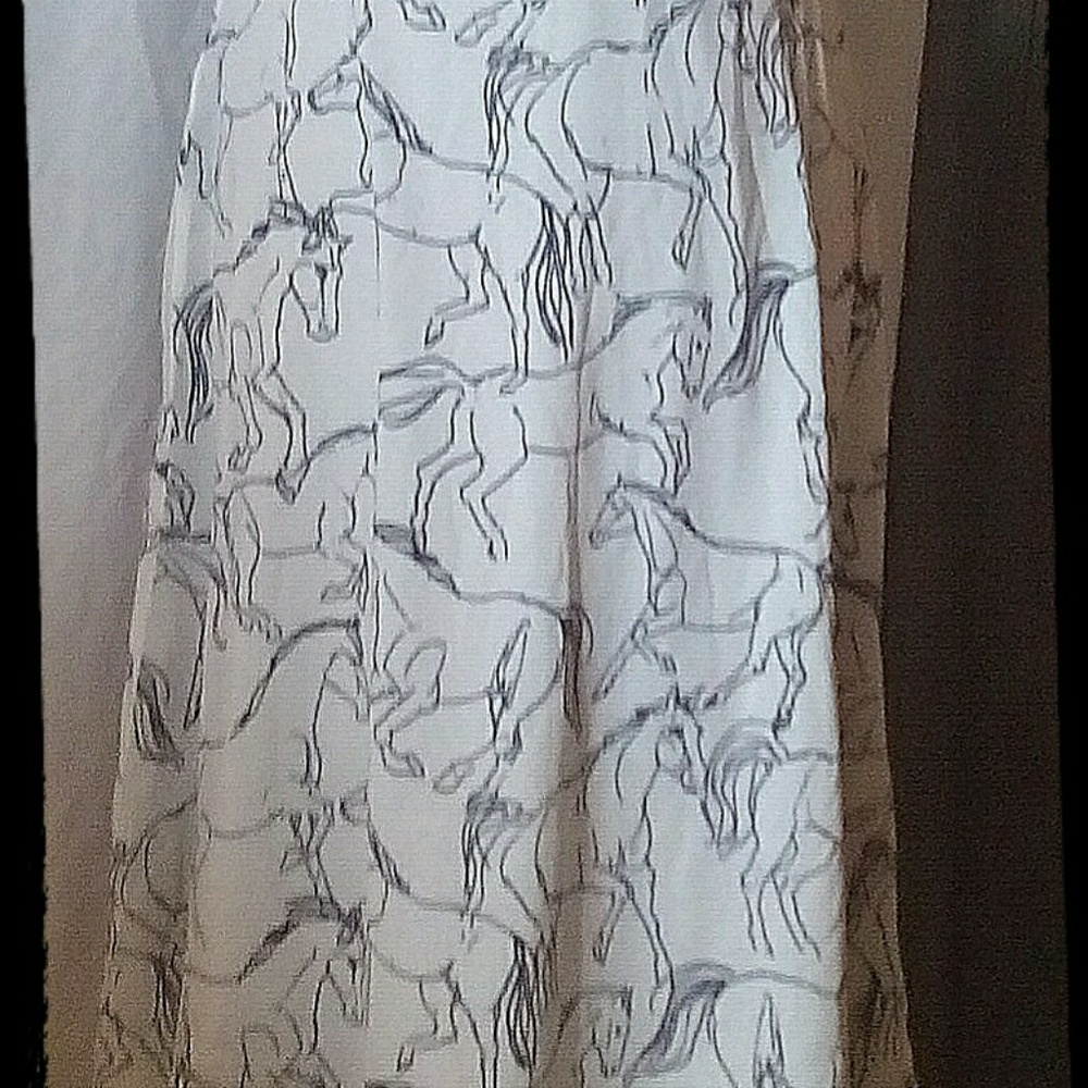 Designer Clothing - Picture 8 of 8